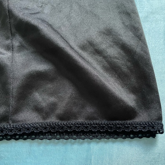 Cute Lace Detail Black Sexy Top - Picture 3 of 5